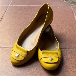 Longchamp Yellow Women's ballet Flats size US 9.5 EU 39.5‎